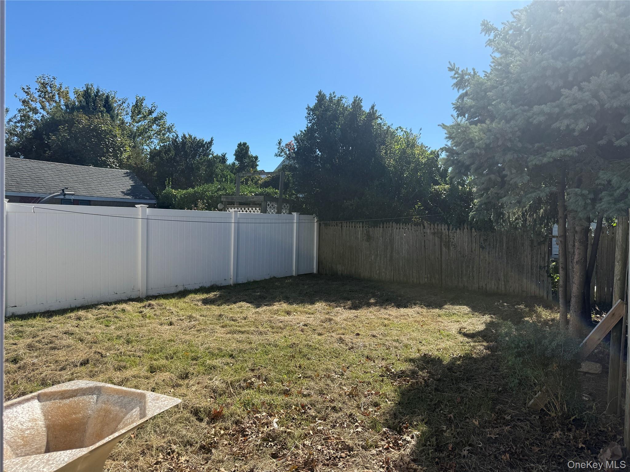 136 Henry Street – For Sale photo 5