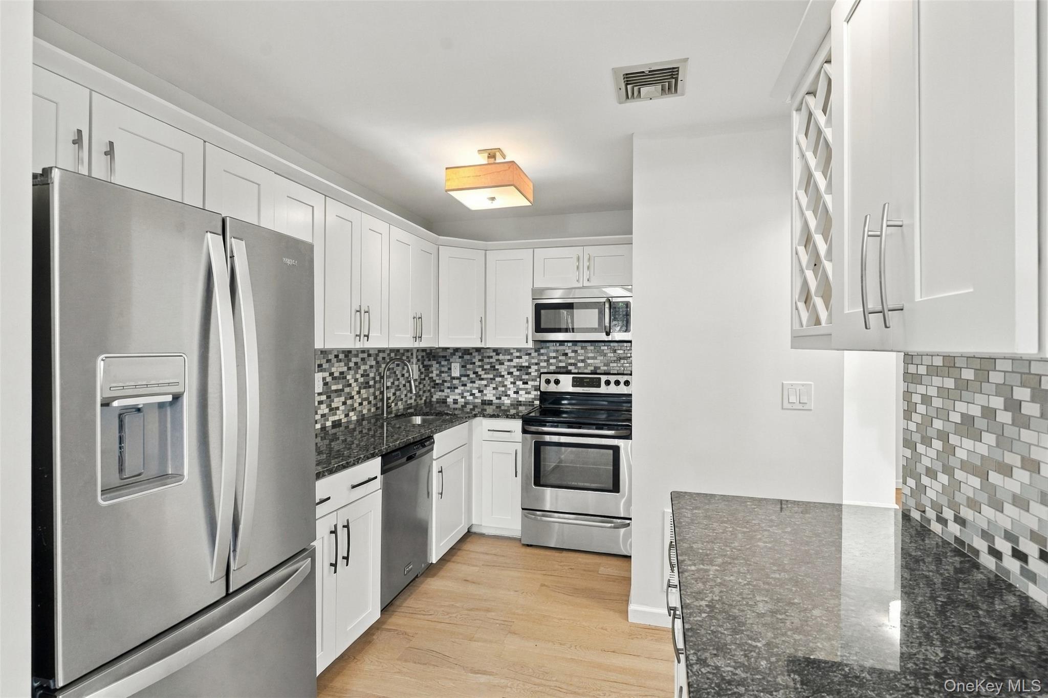 216 West Road H-78, Unit 61 photo 14
