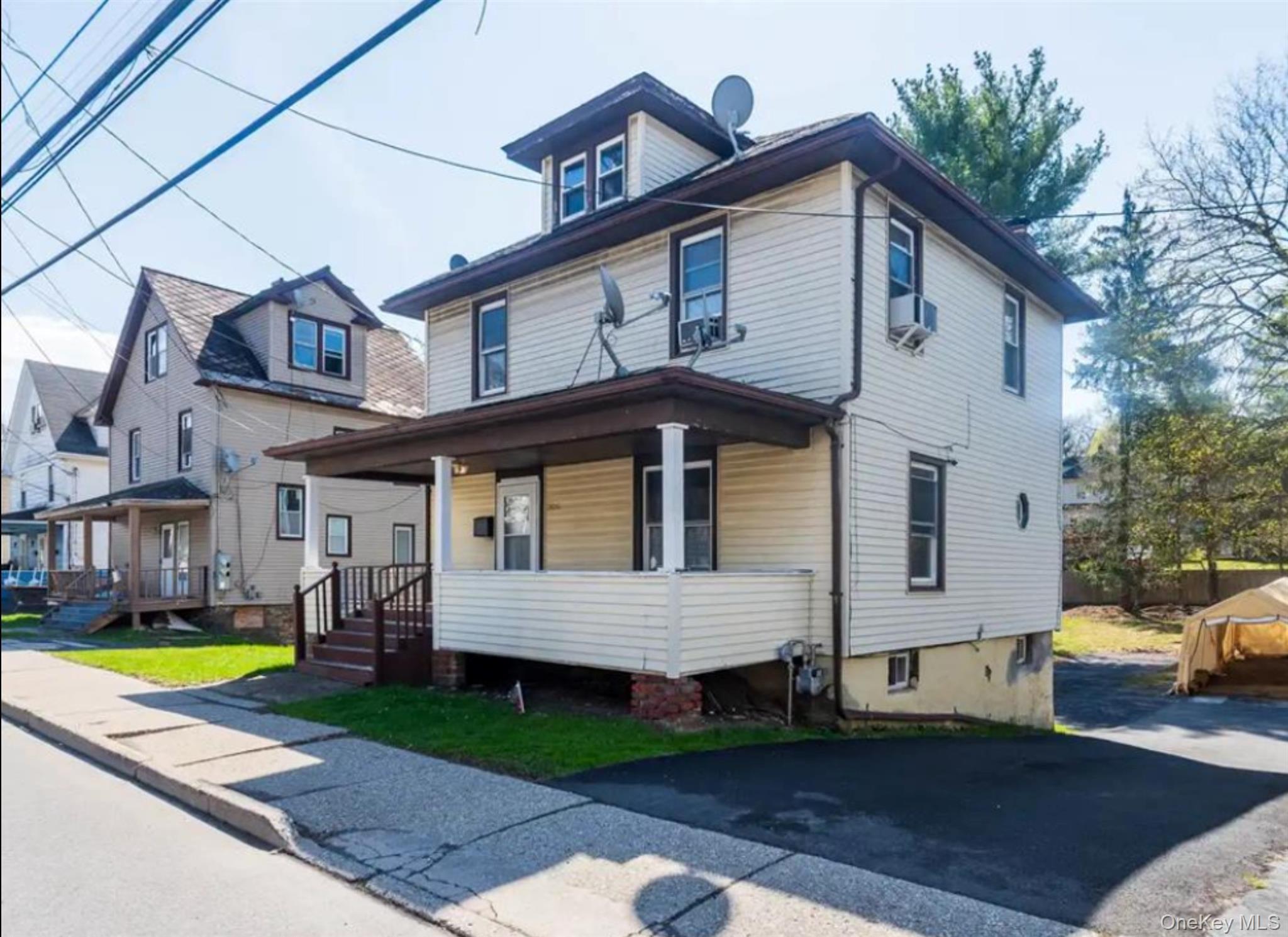 206 W Main Street – For Rent photo 3