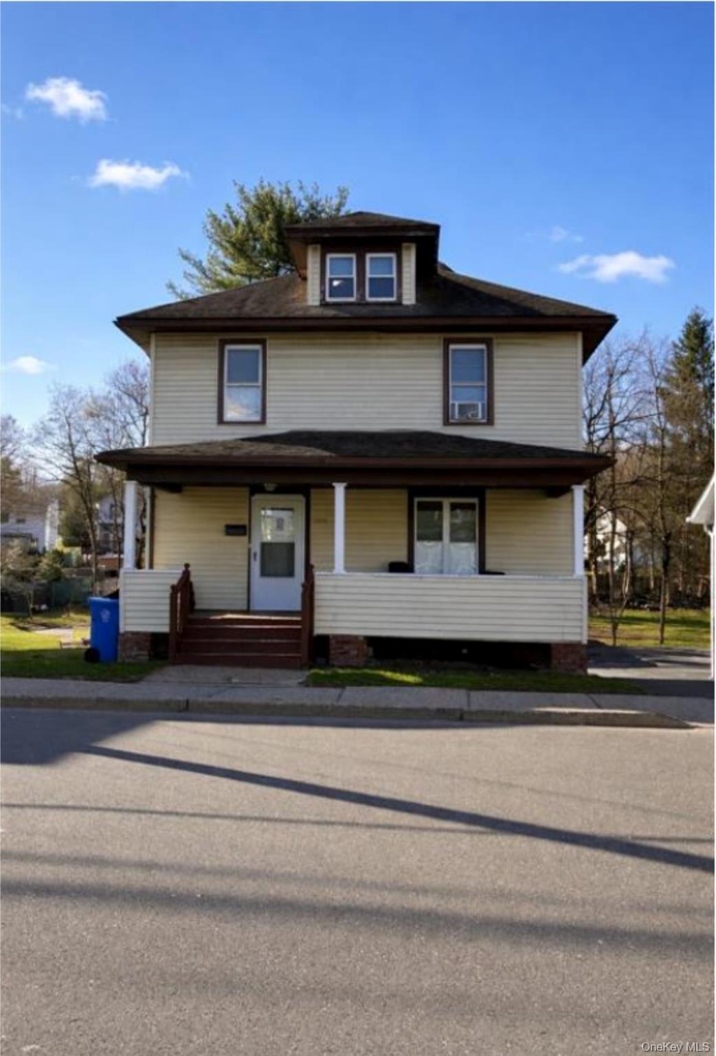 206 W Main Street – For Rent