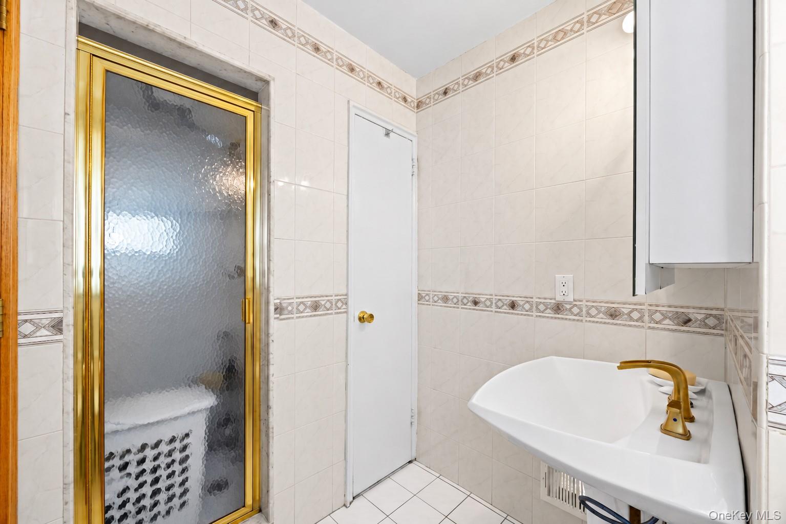 81 Avondale Road – For Sale photo 16