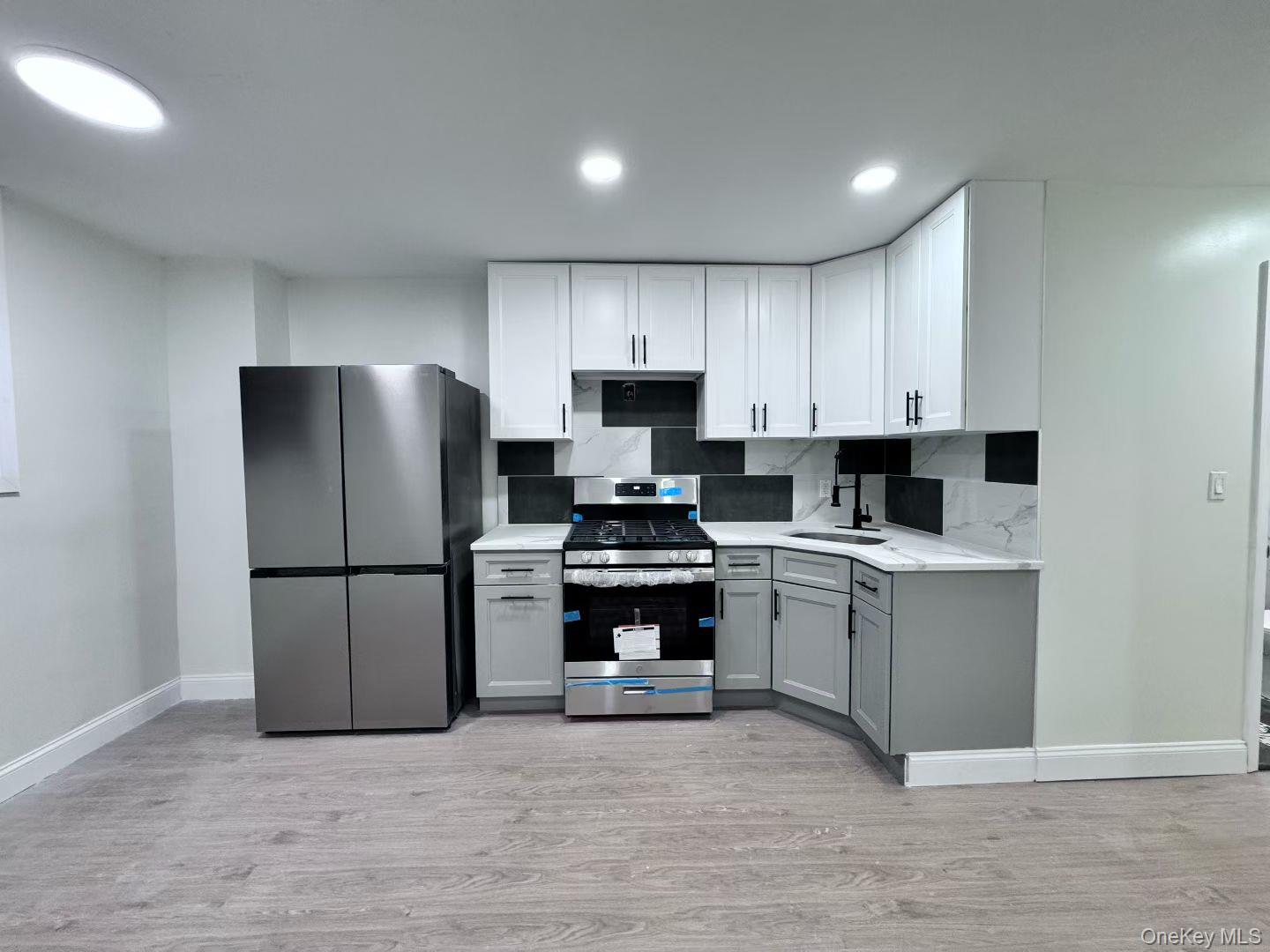 4521 Robinson Street, Unit 1