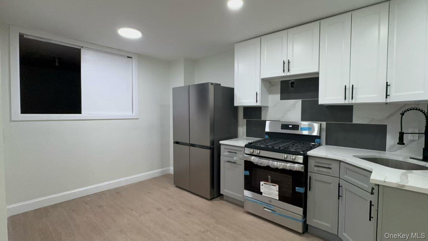 4521 Robinson Street, Unit 1 photo 6