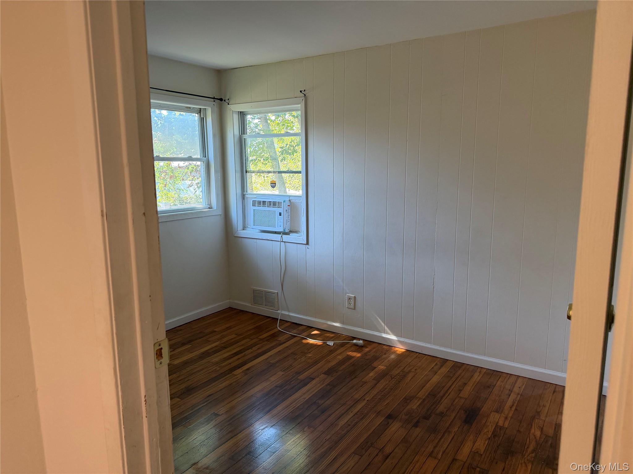 748 Doane Avenue – For Sale photo 11