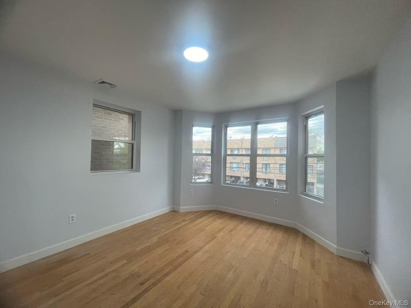 14916 Barclay Avenue – For Rent photo 5