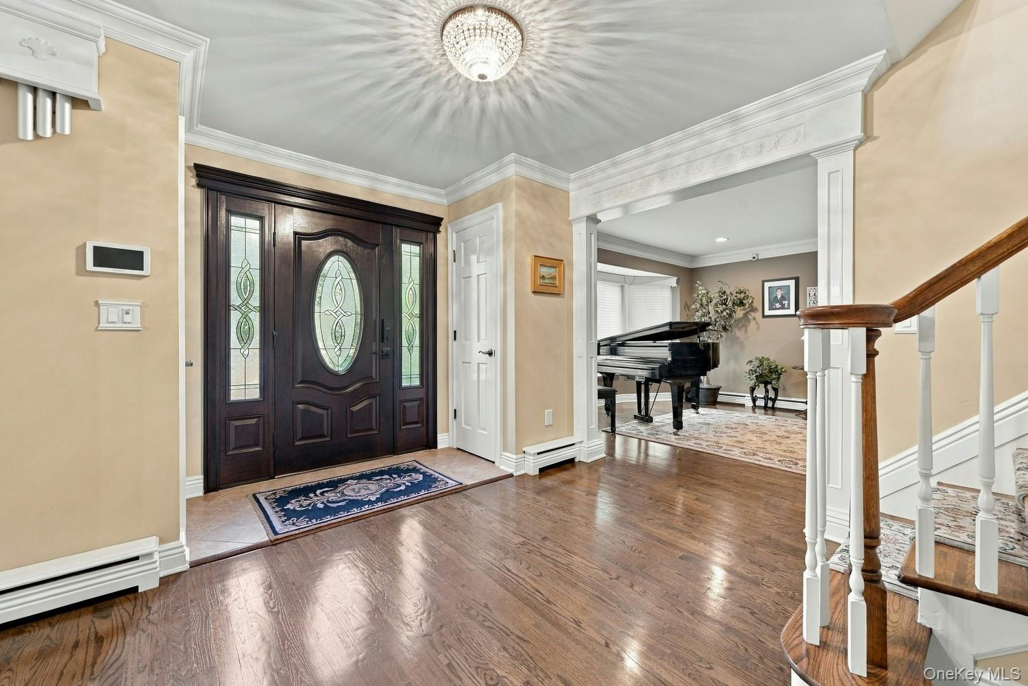 26 Astro Place – For Sale photo 2