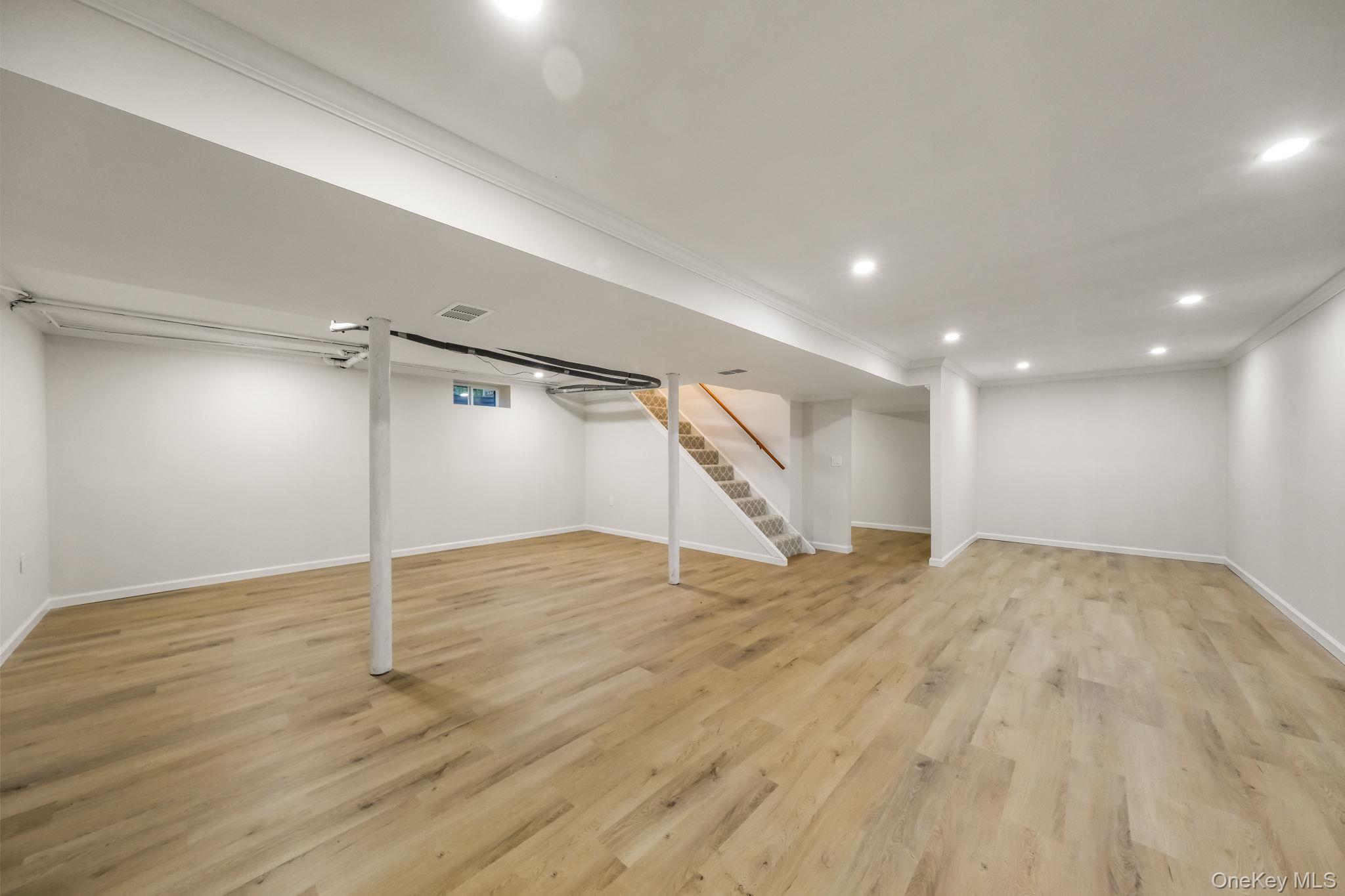 16 Knollwood Road – For Sale photo 25