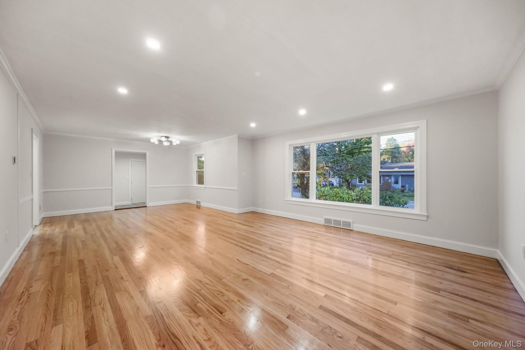 16 Knollwood Road – For Sale photo 9