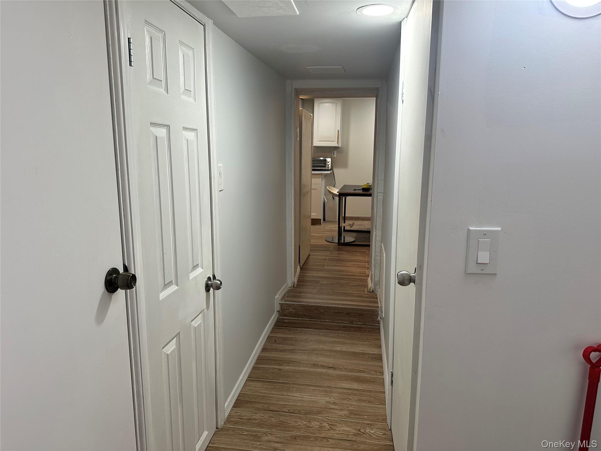 245 Glenhill Avenue, Unit Room 1 photo 8