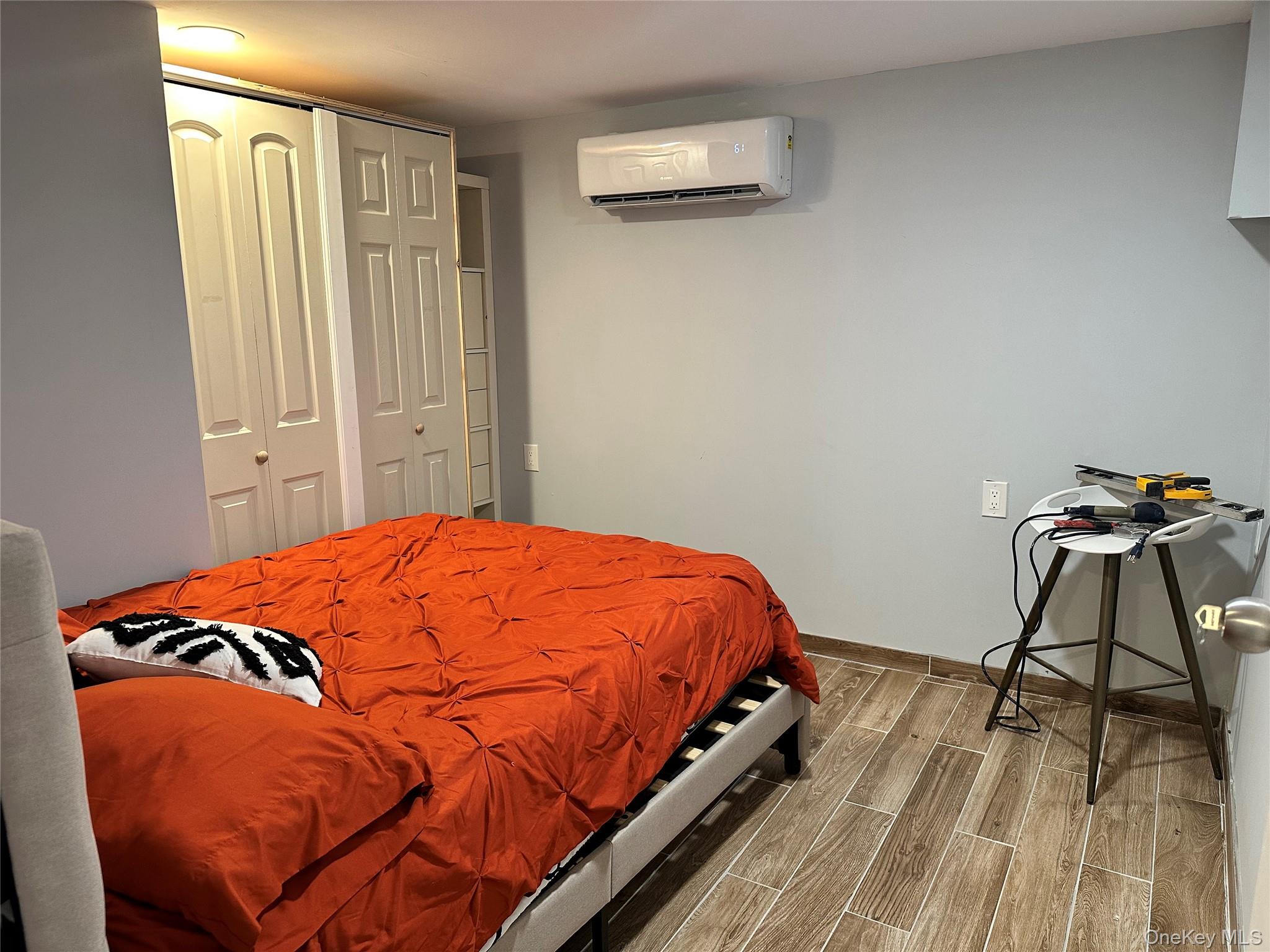245 Glenhill Avenue, Unit Room 1