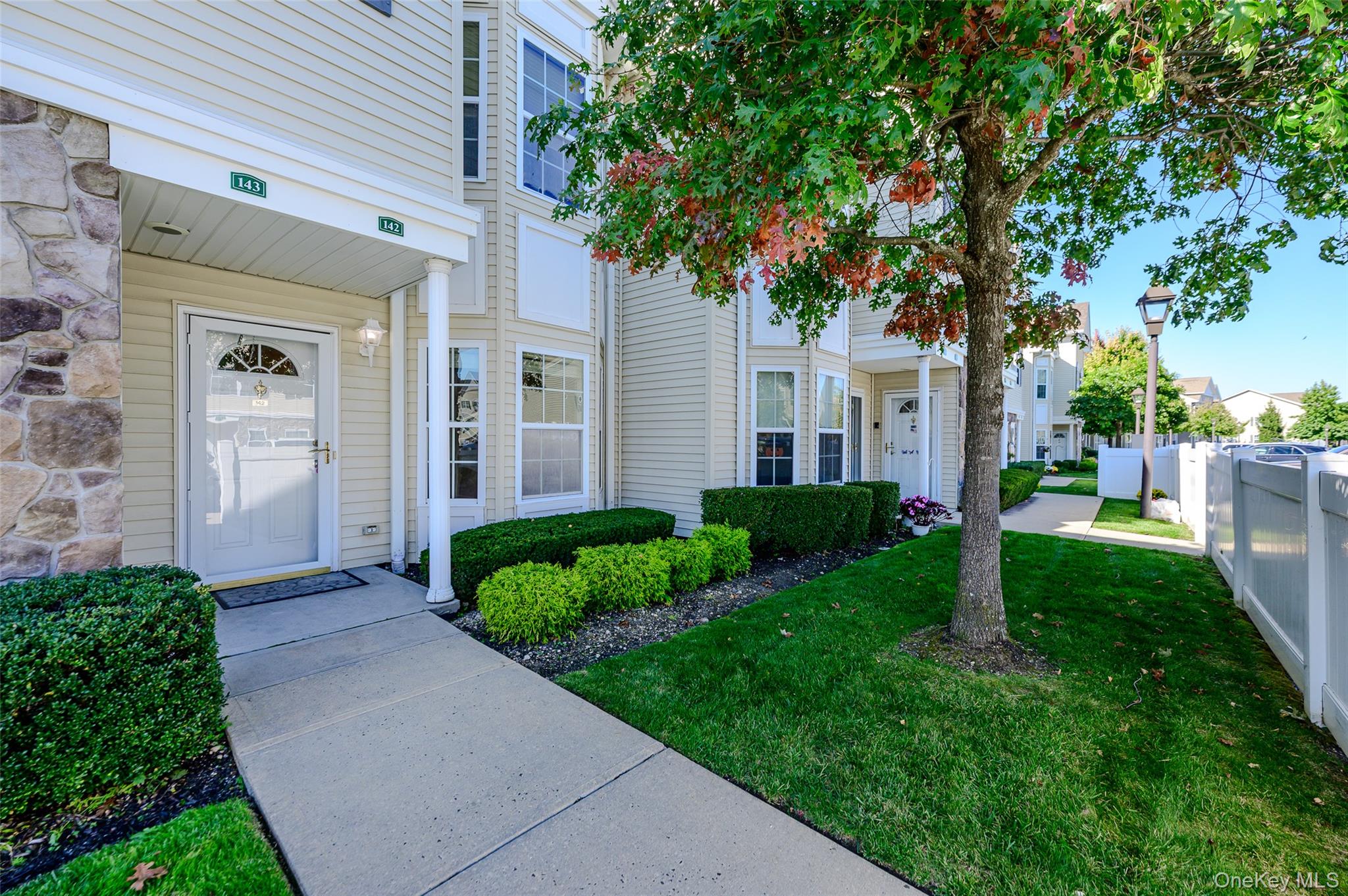142 Spring Drive – For Sale photo 2