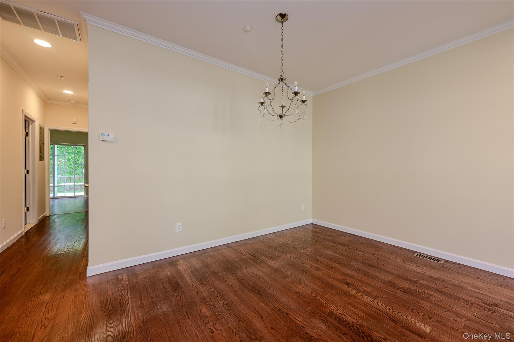 142 Spring Drive – For Sale photo 7