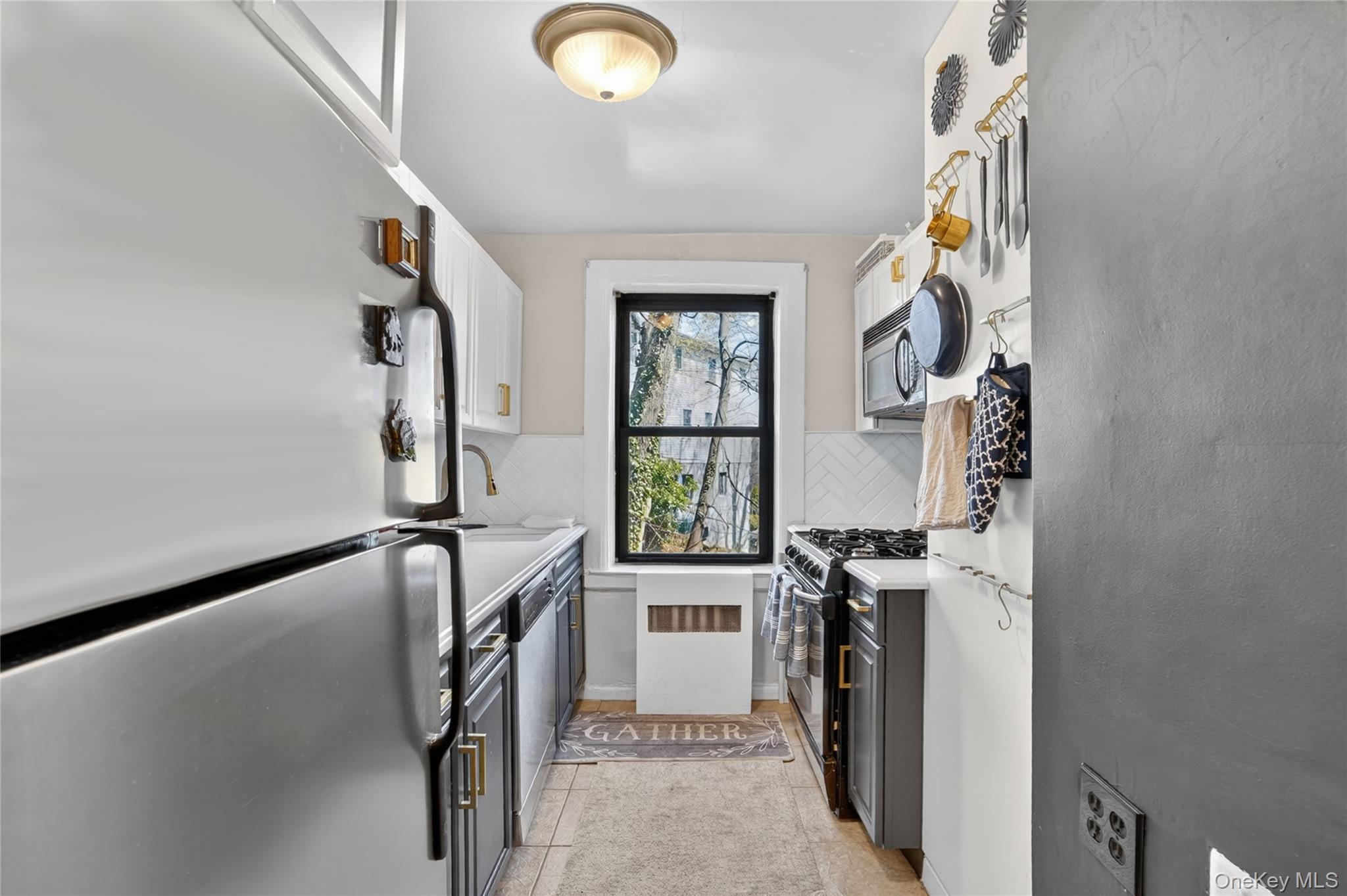 42 Pondfield Road W, Unit 4 F photo 21