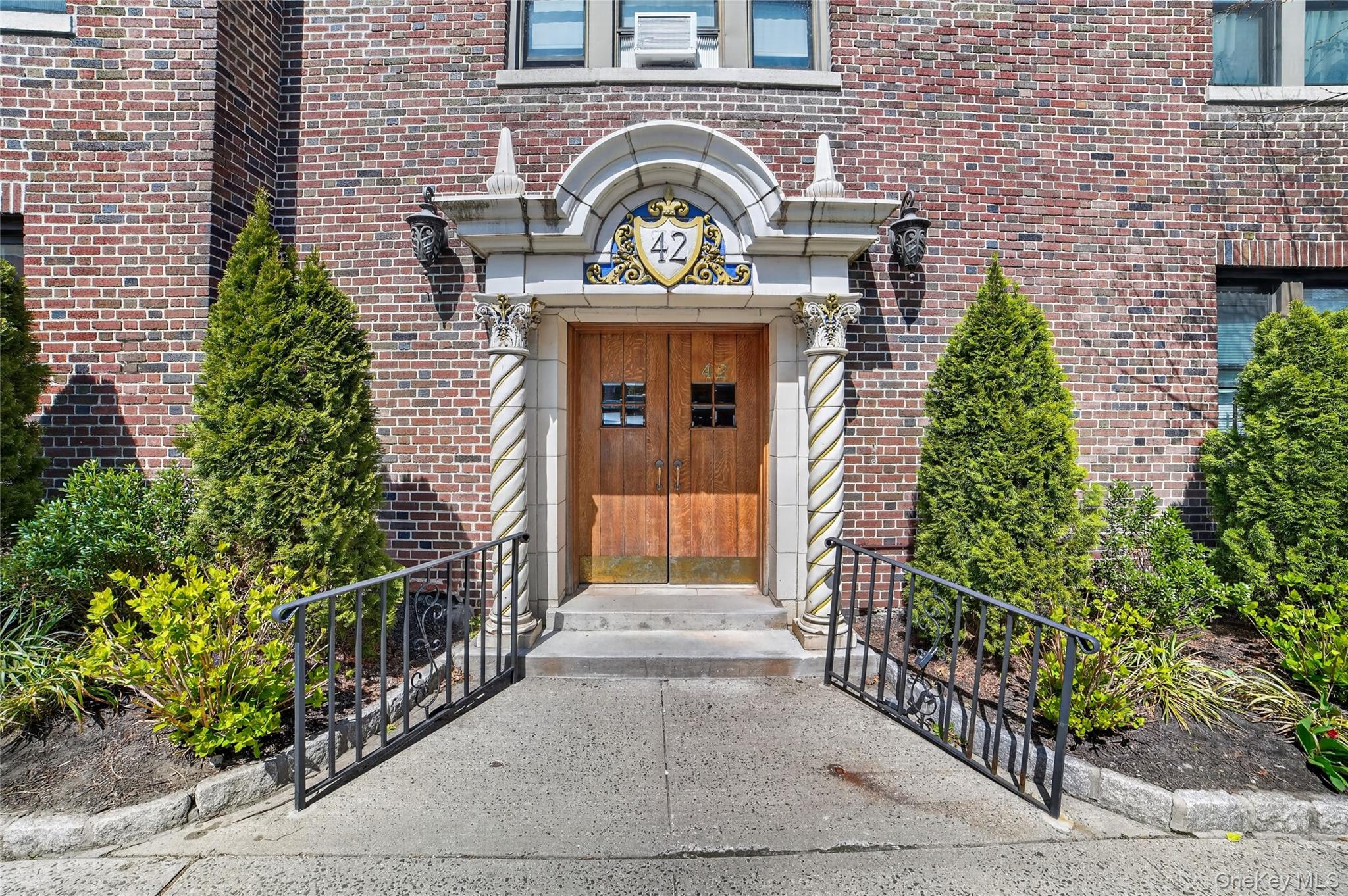 42 Pondfield Road W, Unit 4 F photo 2