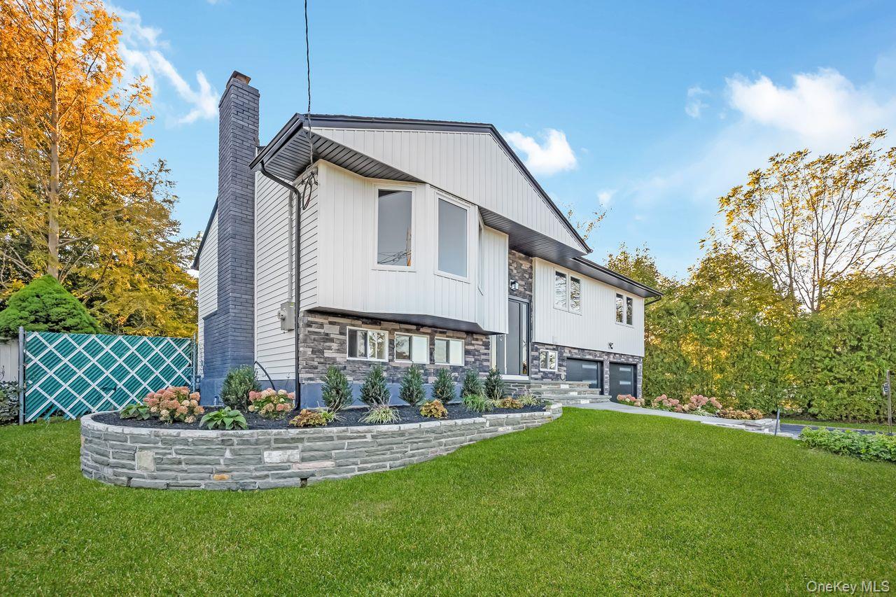 27 Clinton Lane – For Sale photo 2