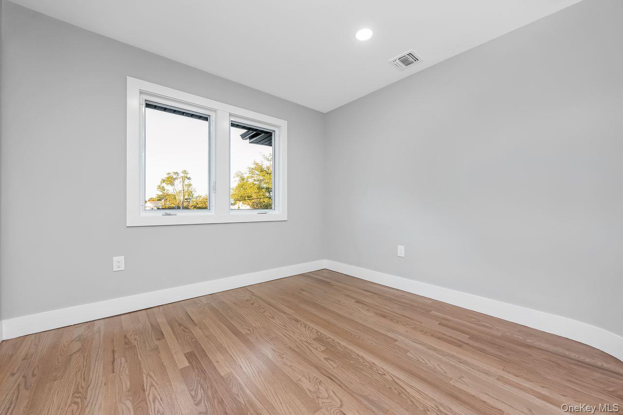 27 Clinton Lane – For Sale photo 11