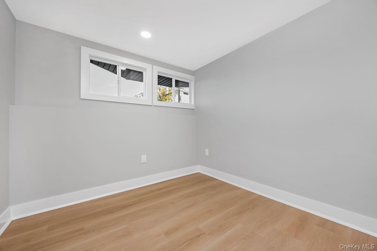 27 Clinton Lane – For Sale photo 14