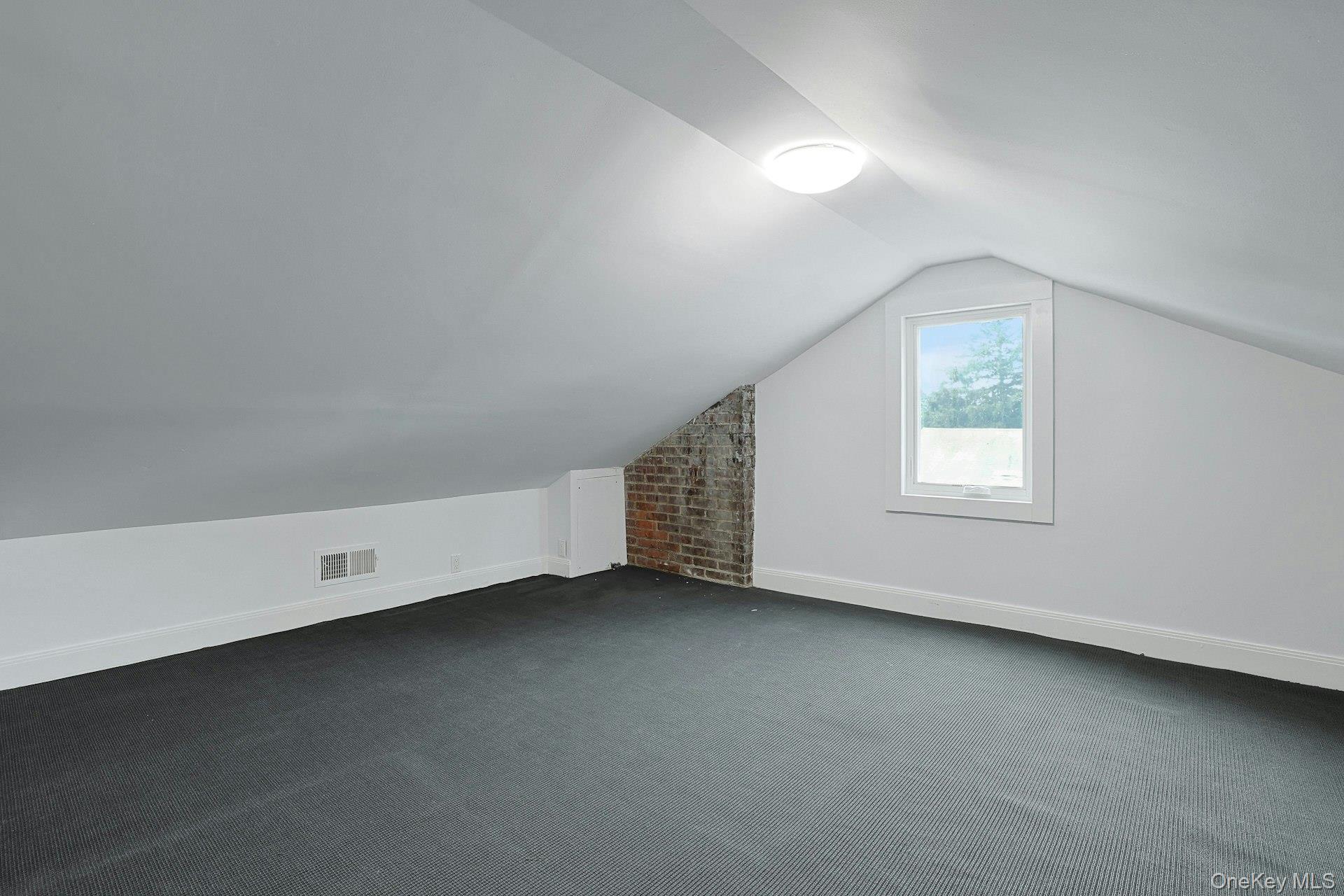 40 South Road – For Sale photo 14