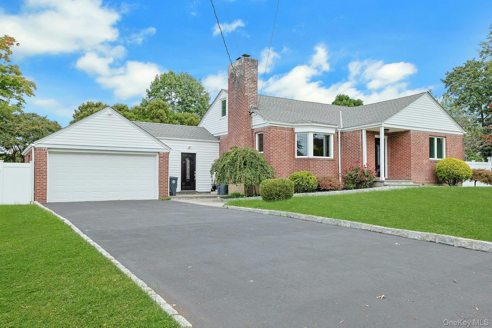 40 South Road – For Sale