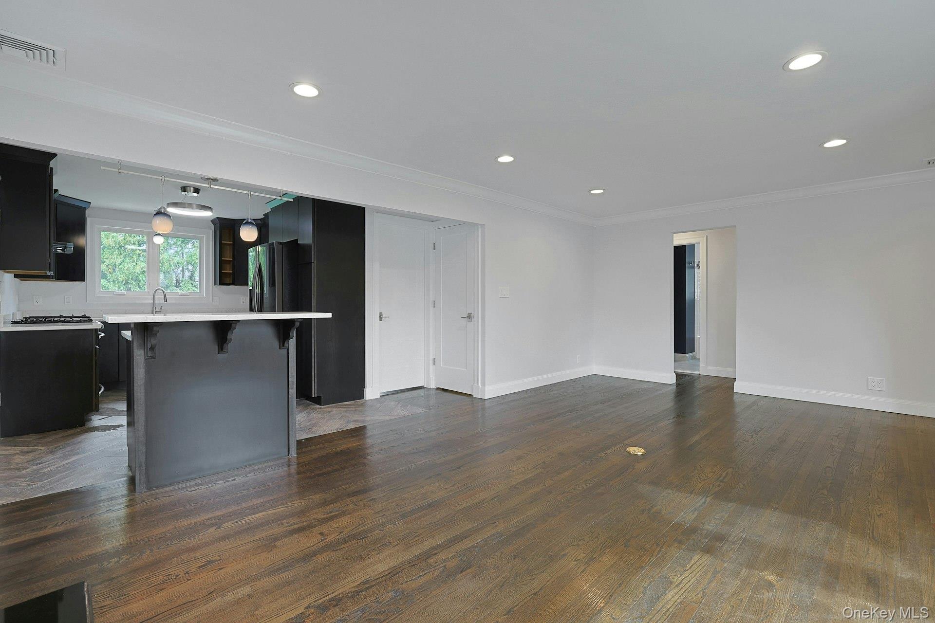 40 South Road – For Sale photo 4