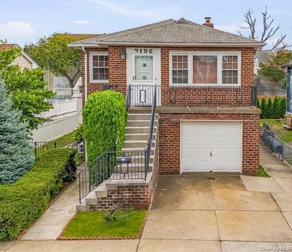 3192 Hatting Place – For Sale photo 2