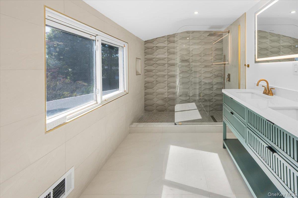 5 Edward Avenue – For Sale photo 18