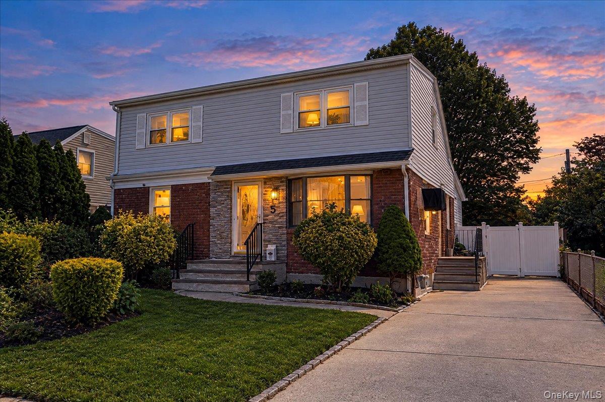 5 Edward Avenue – For Sale photo 2