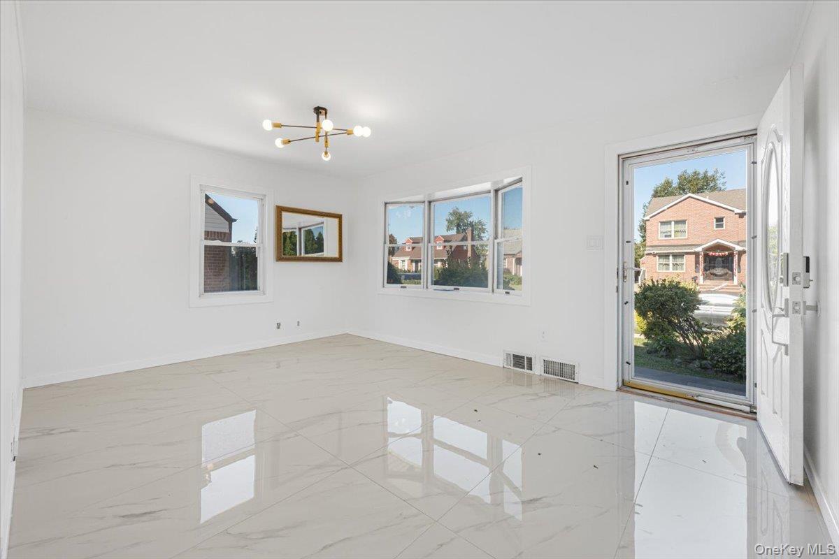 5 Edward Avenue – For Sale photo 4