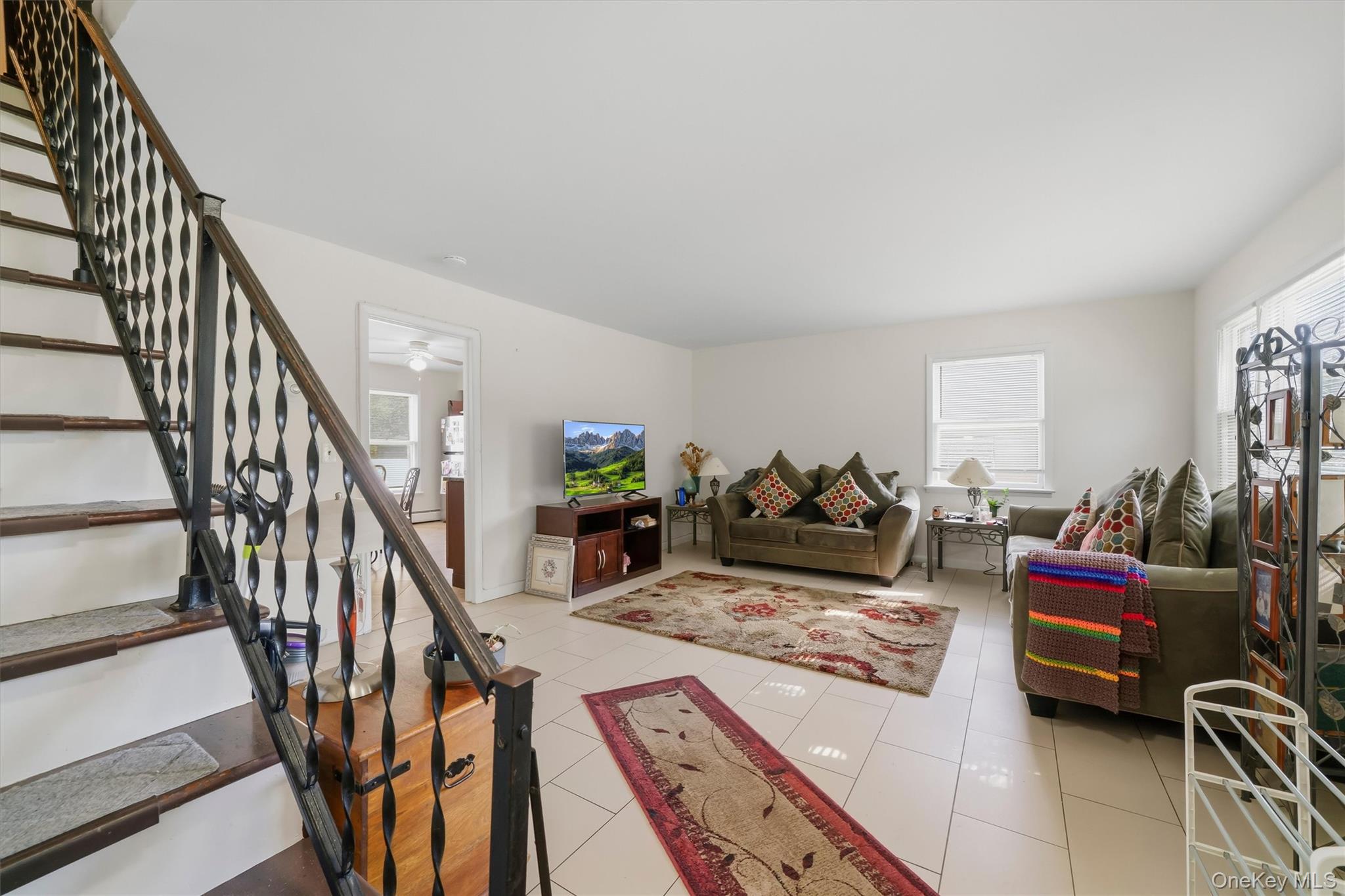 36 Suffern Lane – For Sale photo 16