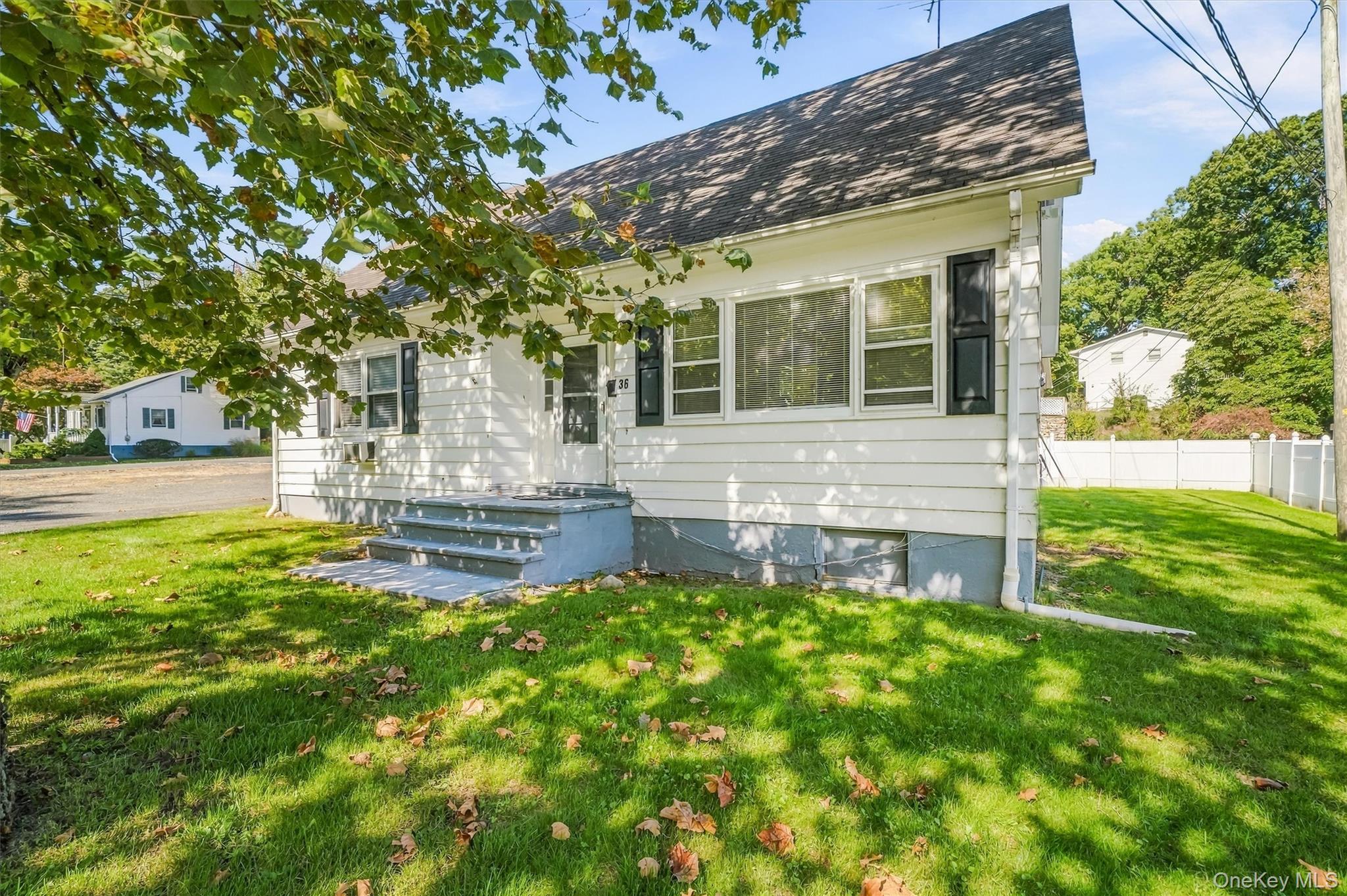 36 Suffern Lane – For Sale photo 8