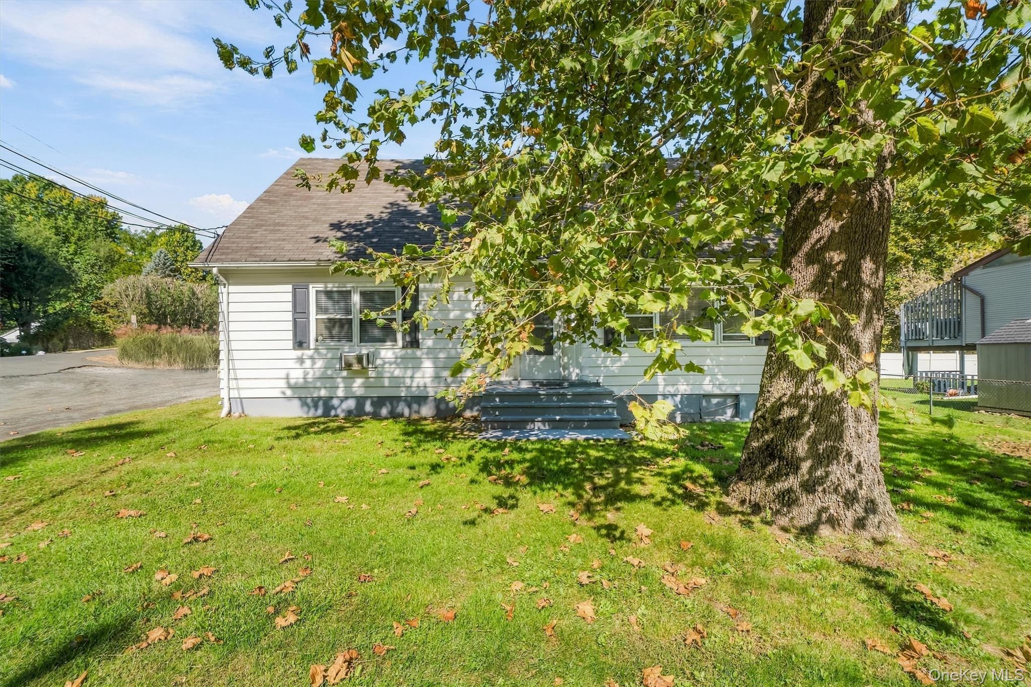 36 Suffern Lane – For Sale photo 10