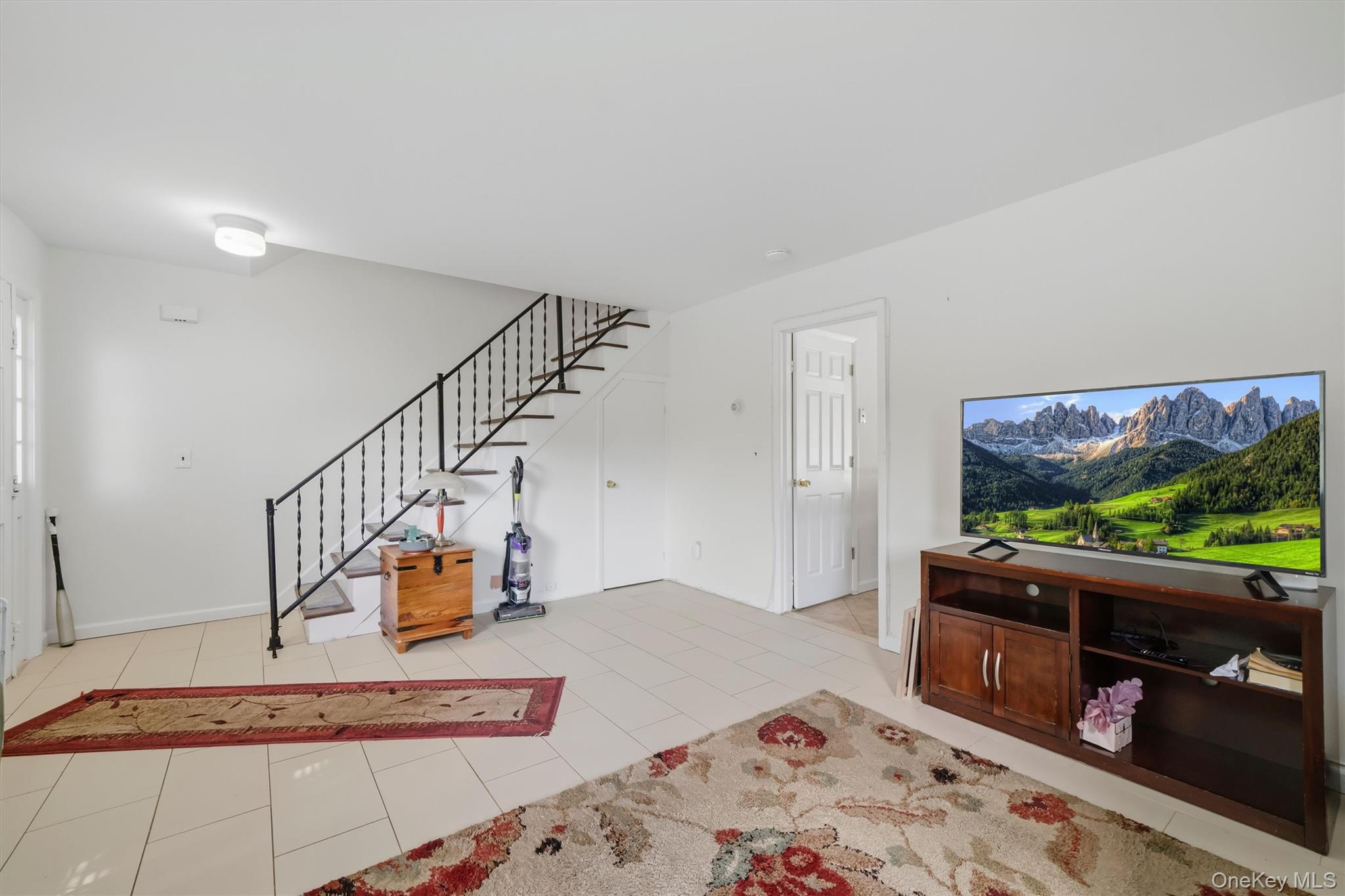36 Suffern Lane – For Sale photo 20