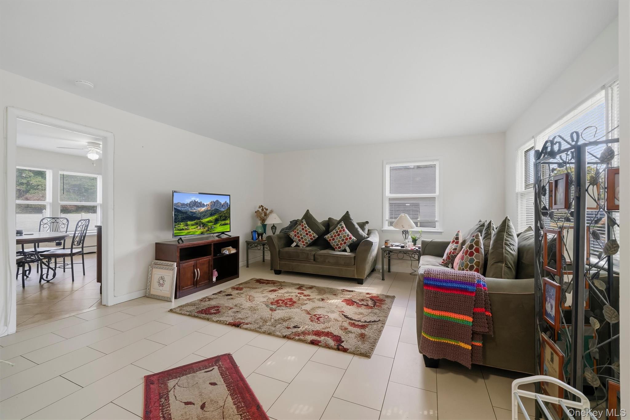 36 Suffern Lane – For Sale photo 18