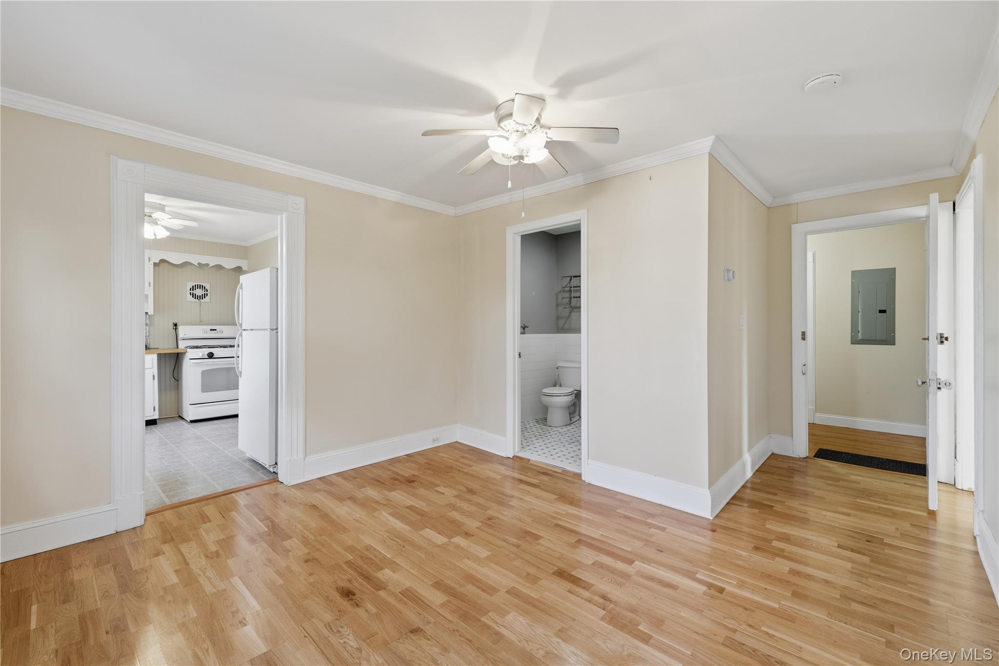 170 Old East Neck Road – For Rent photo 8
