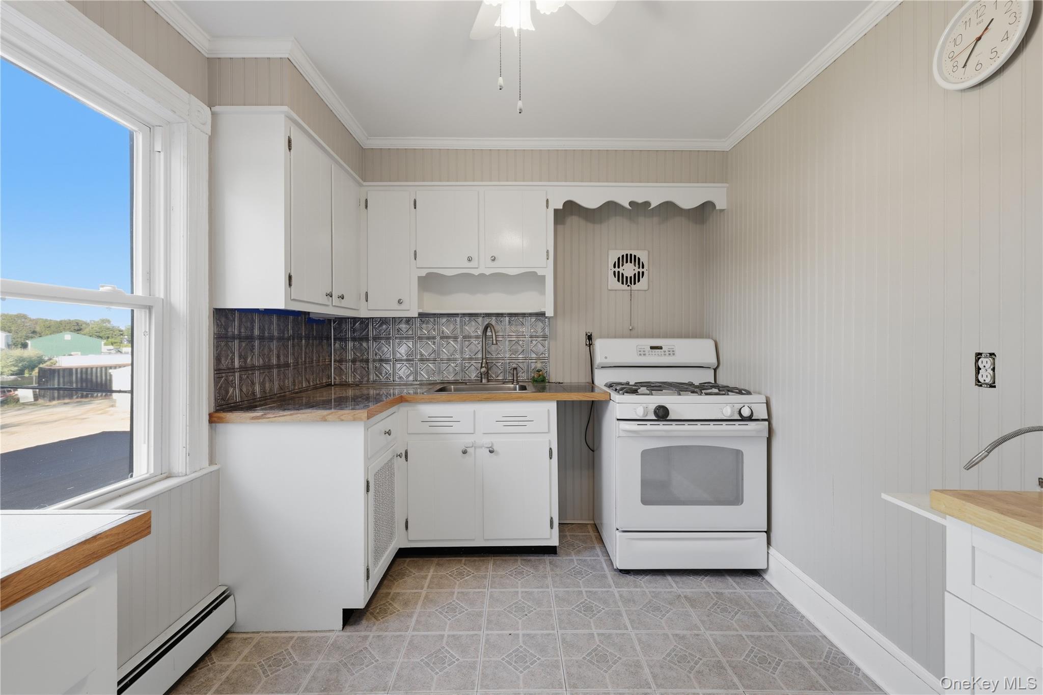 170 Old East Neck Road – For Rent photo 9