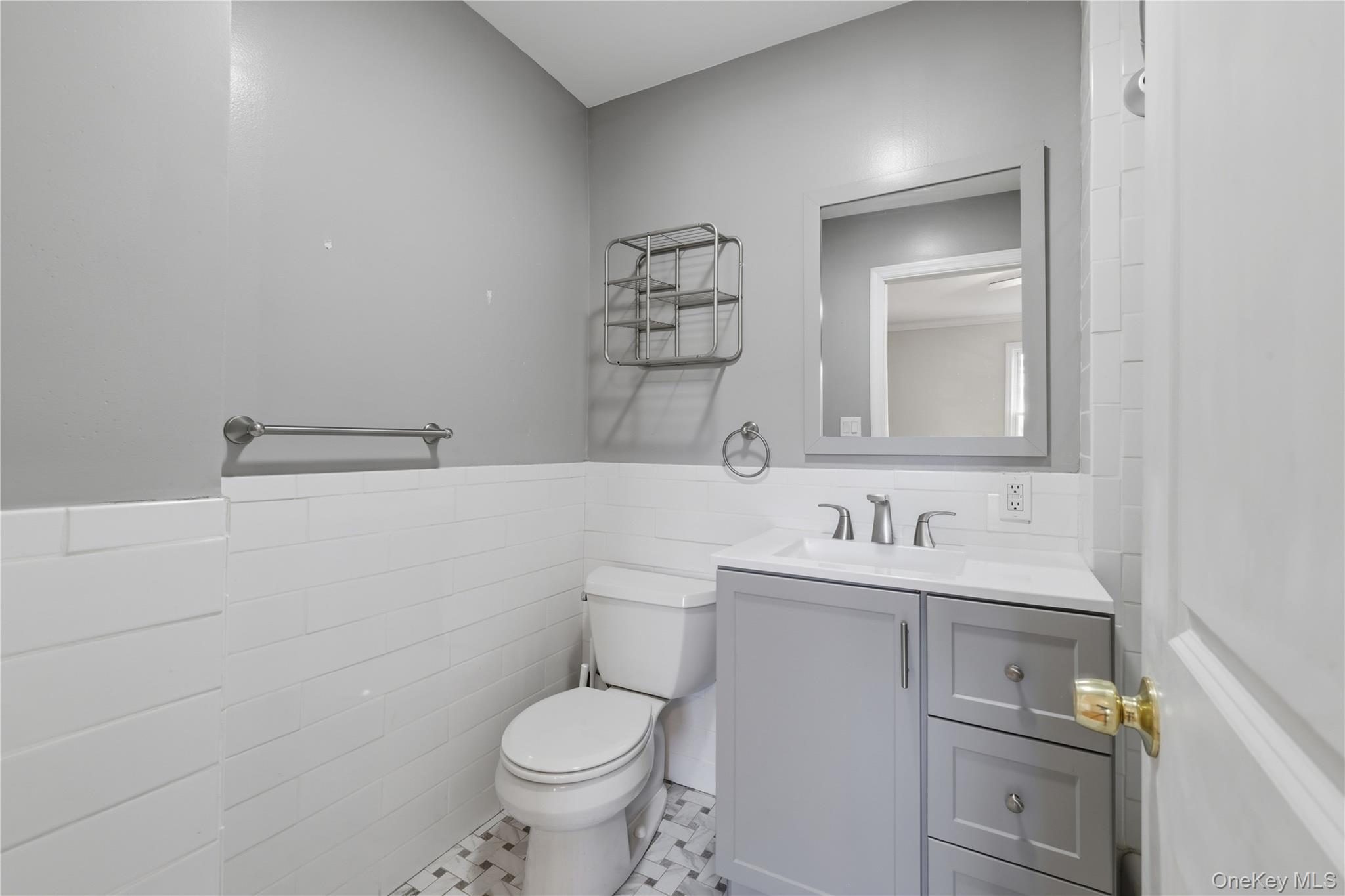 170 Old East Neck Road – For Rent photo 19