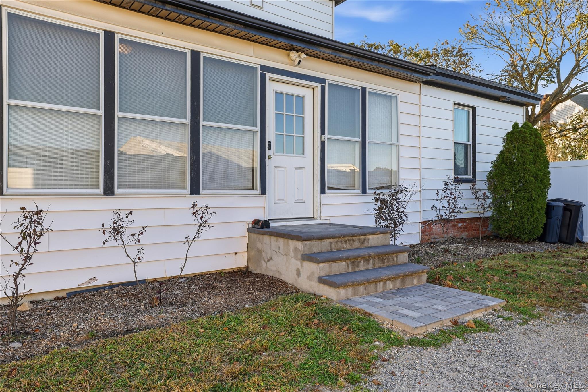170 Old East Neck Road – For Rent photo 3