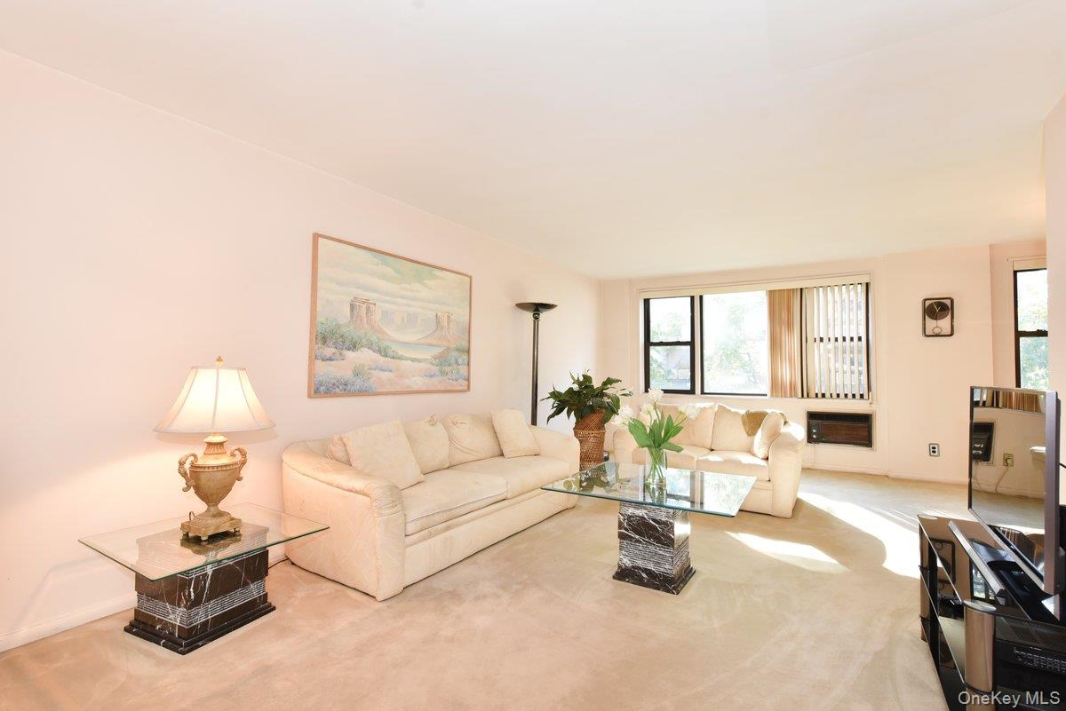 6 Birchwood Court, Unit 3F photo 2