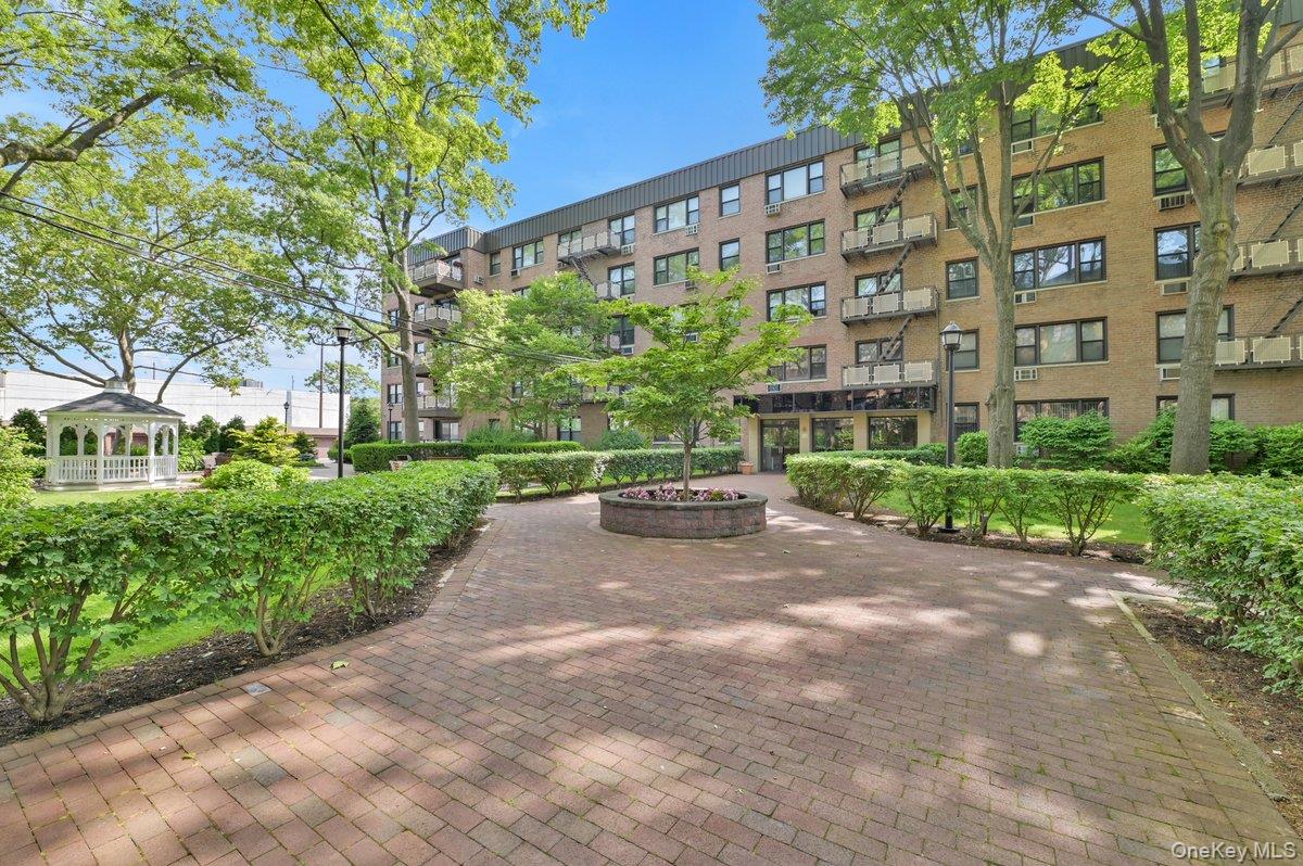 6 Birchwood Court, Unit 3F