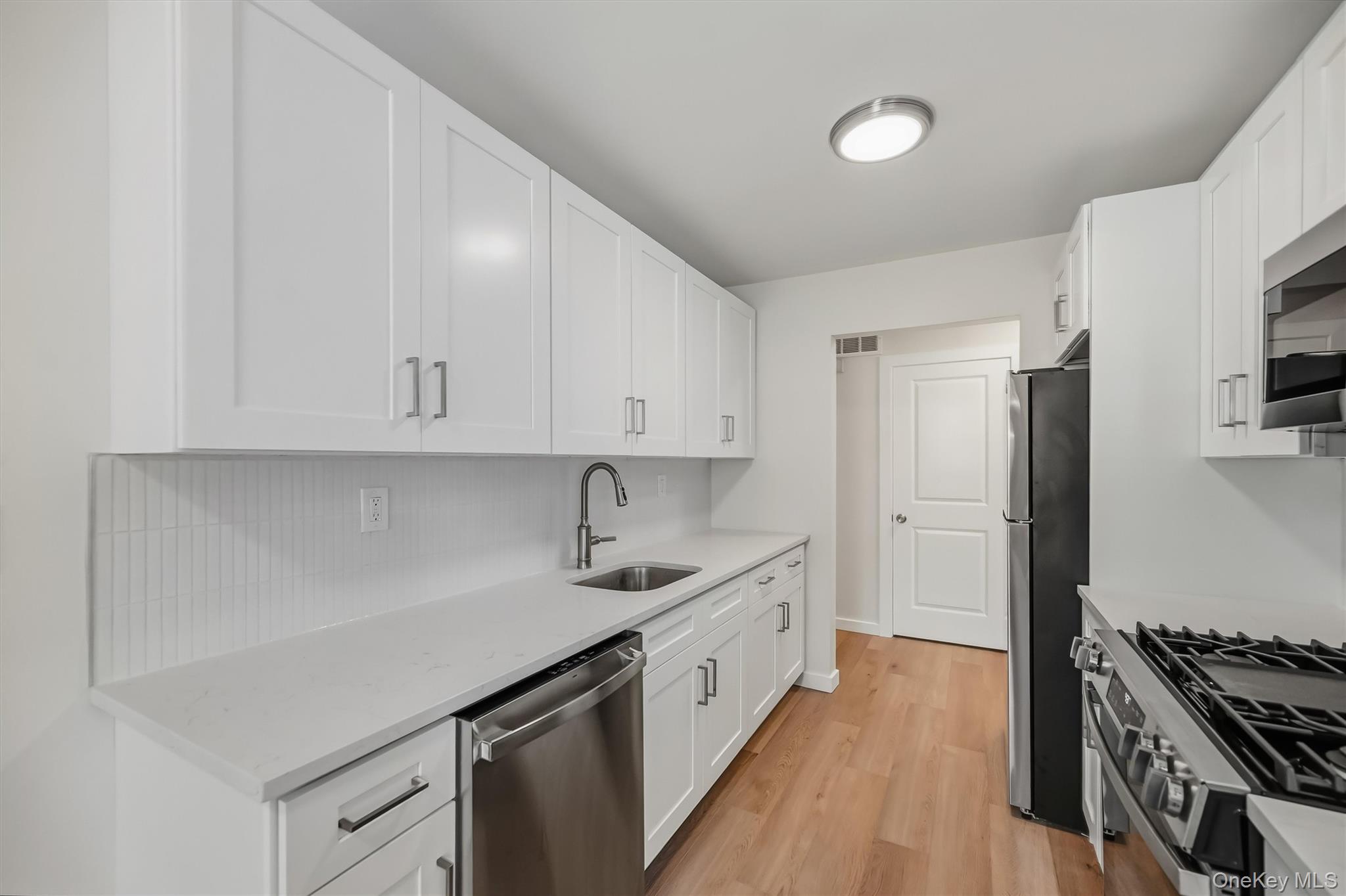 100 Hillside Drive, Unit B10 photo 12