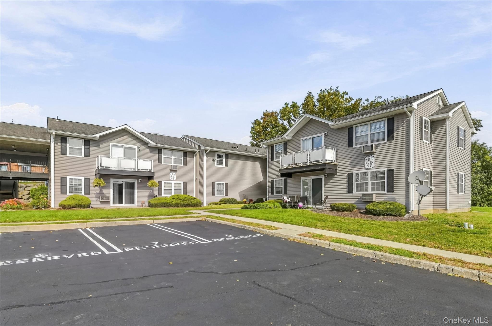 100 Hillside Drive, Unit B10 photo 4