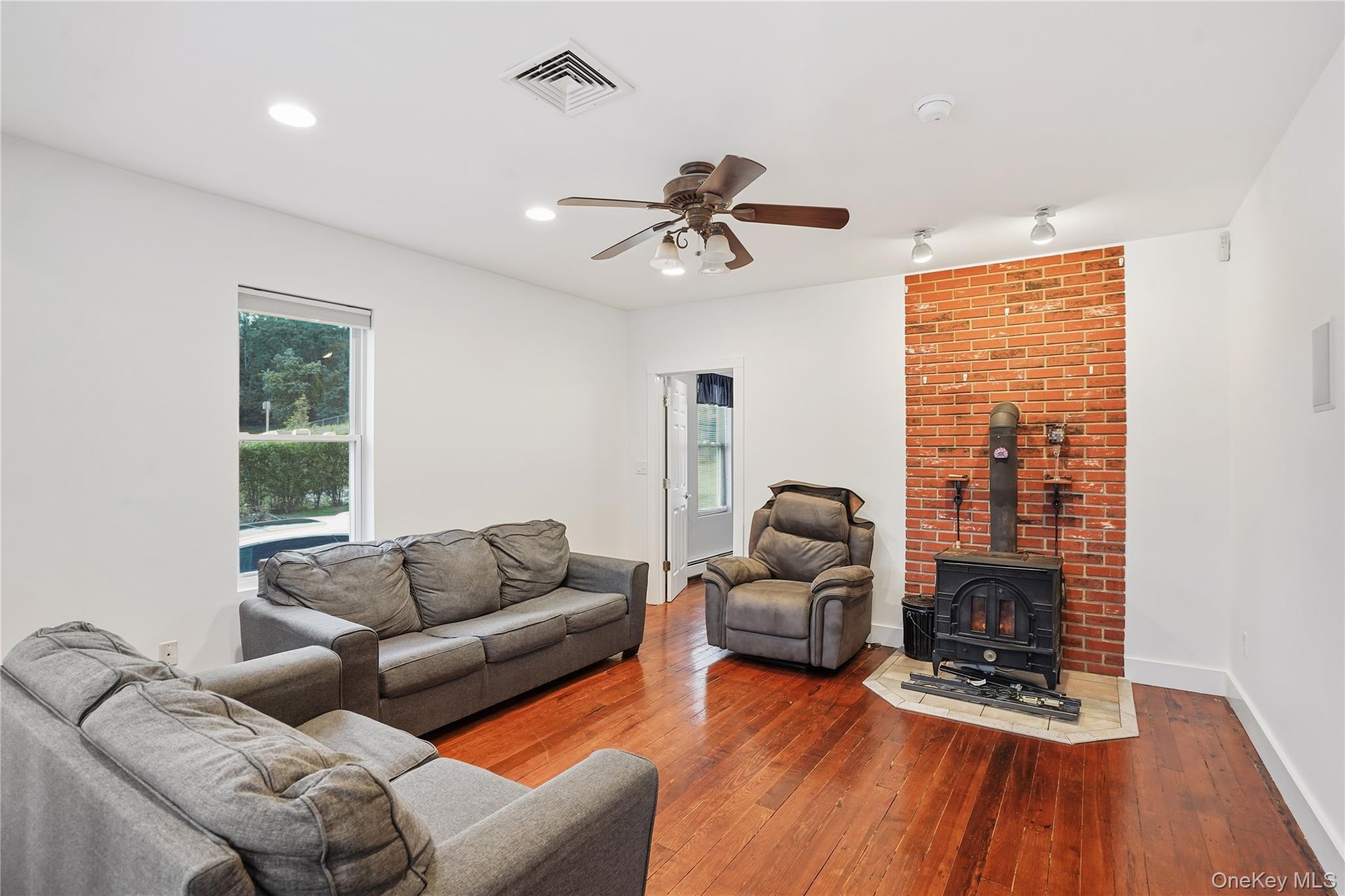 104 Maple Avenue – For Sale photo 2