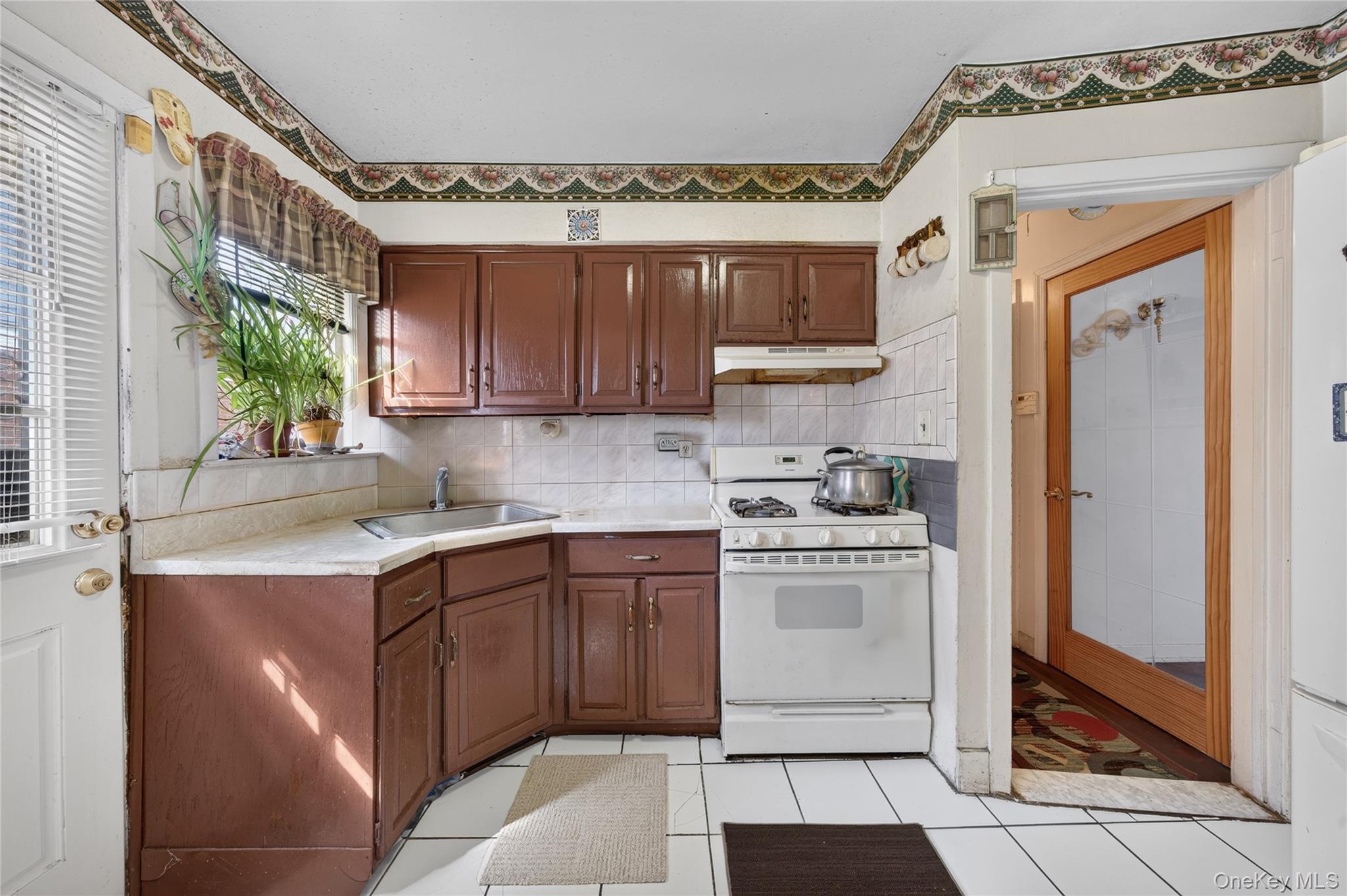 31 Circle Drive W – For Sale photo 6