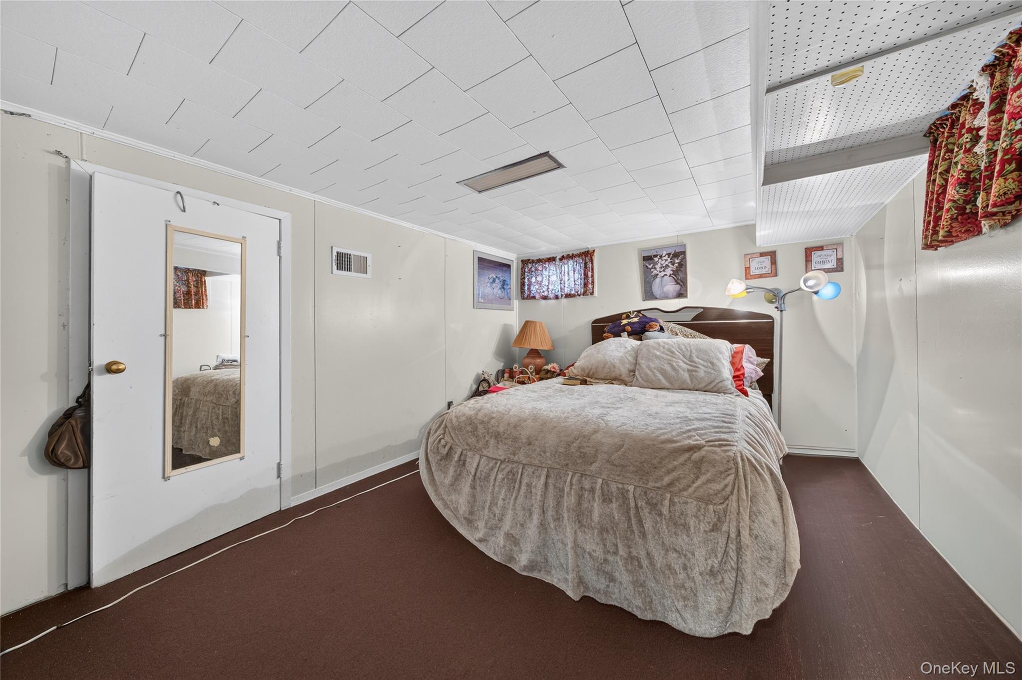 31 Circle Drive W – For Sale photo 18