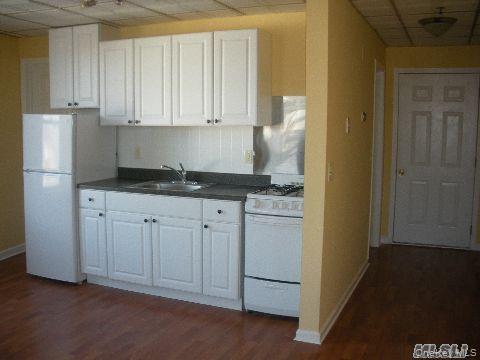 224 E Main Street, Unit Rear photo 3