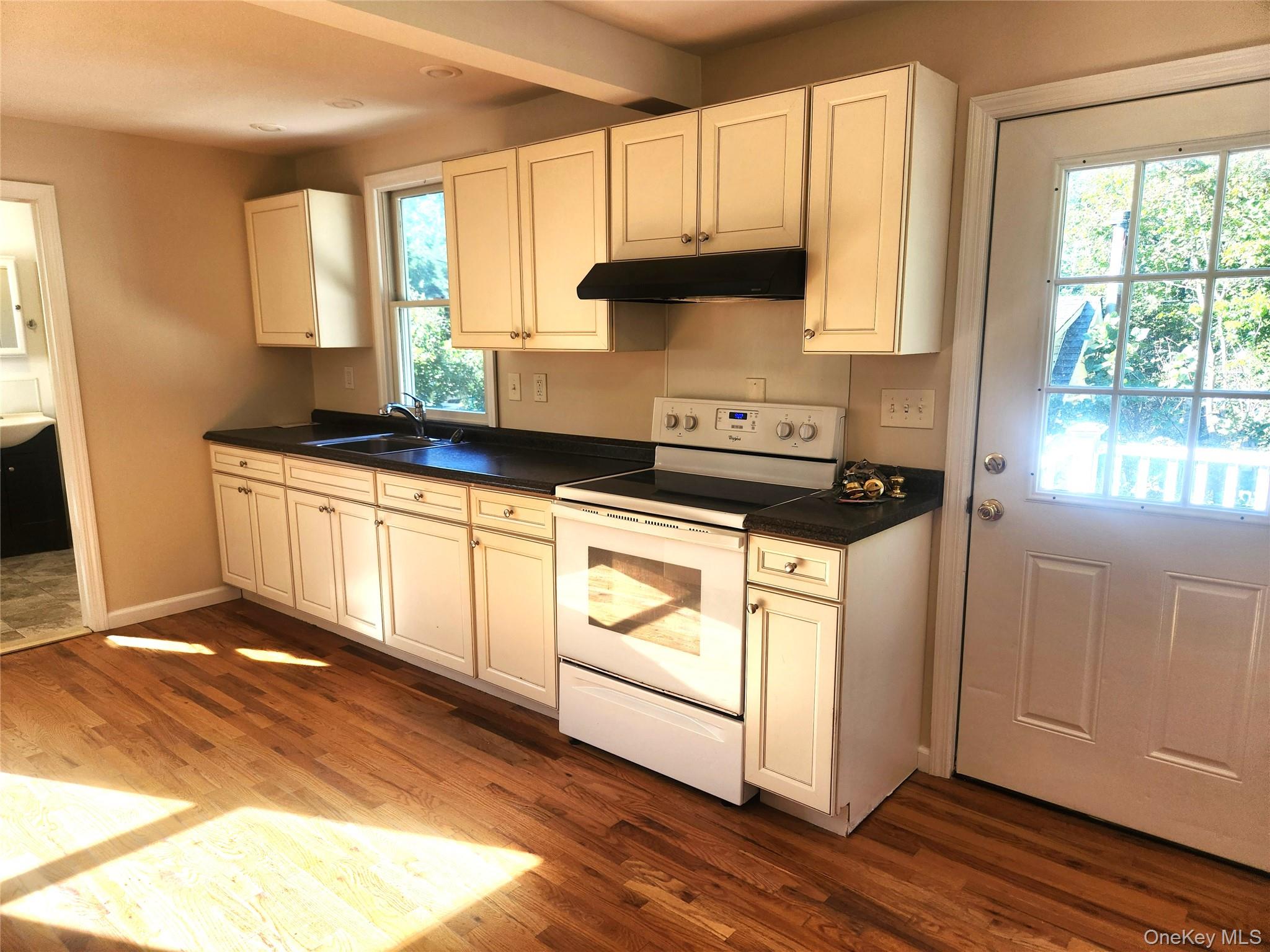 48 Maple Road – For Rent photo 4