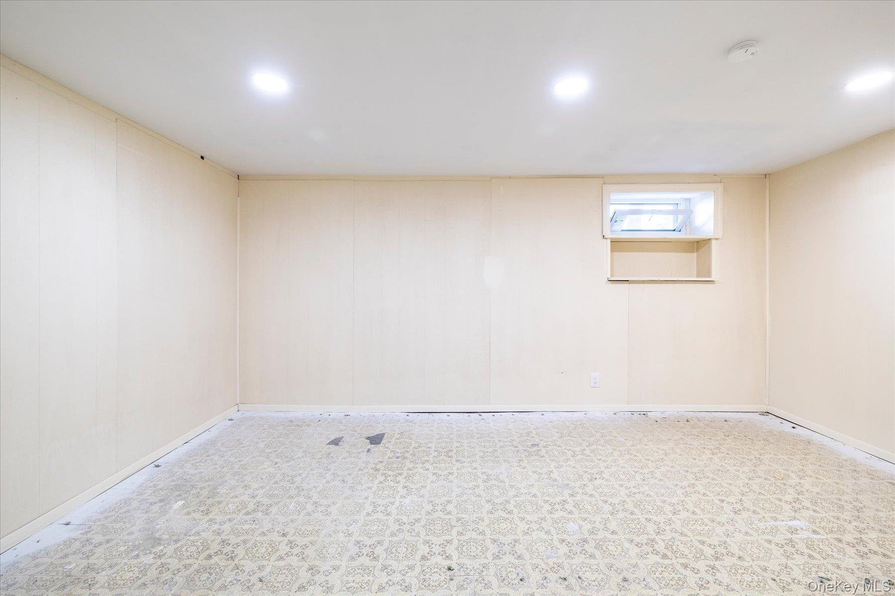 413 Greengrove Avenue – For Sale photo 22