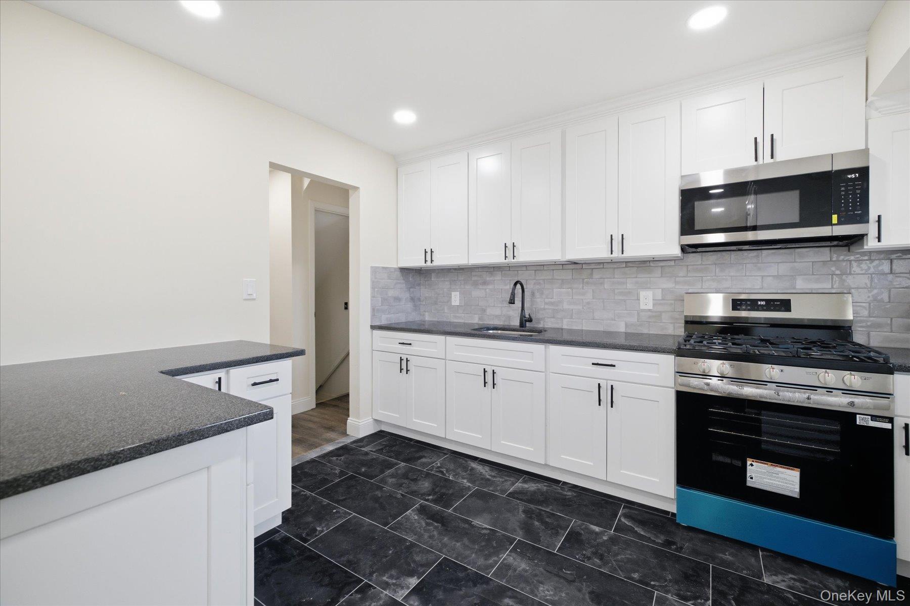 413 Greengrove Avenue – For Sale photo 29