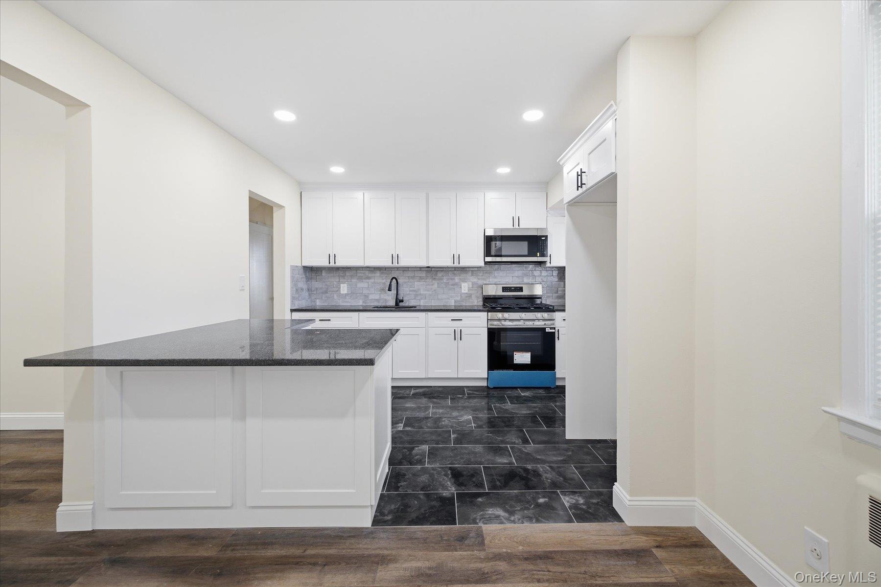 413 Greengrove Avenue – For Sale photo 28