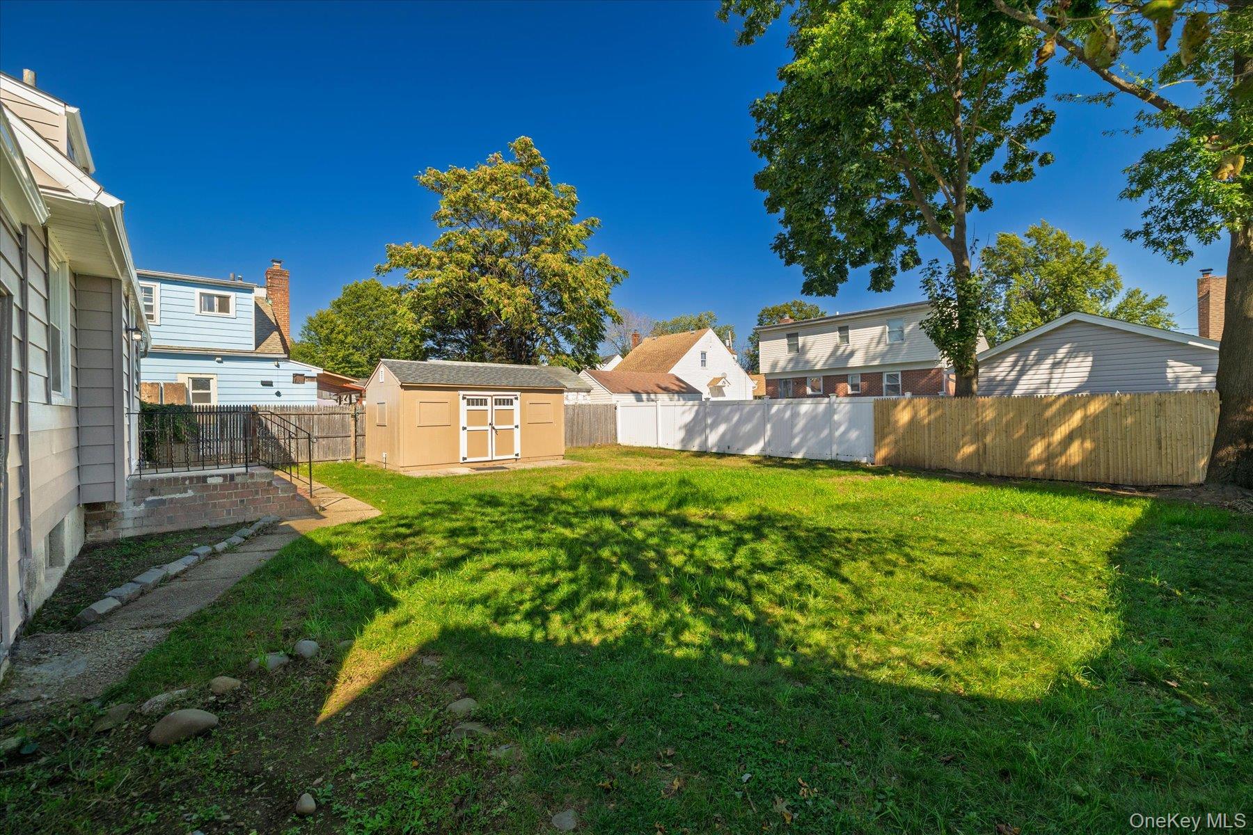 413 Greengrove Avenue – For Sale photo 5